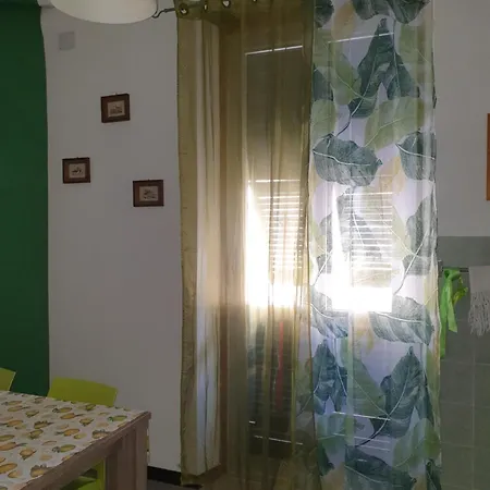 House Leomar Di Maria Nyaraló