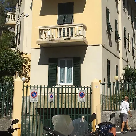 Semesterbostad House Leomar Di Maria Genua