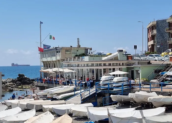 Semesterbostad House Leomar Di Maria Genua