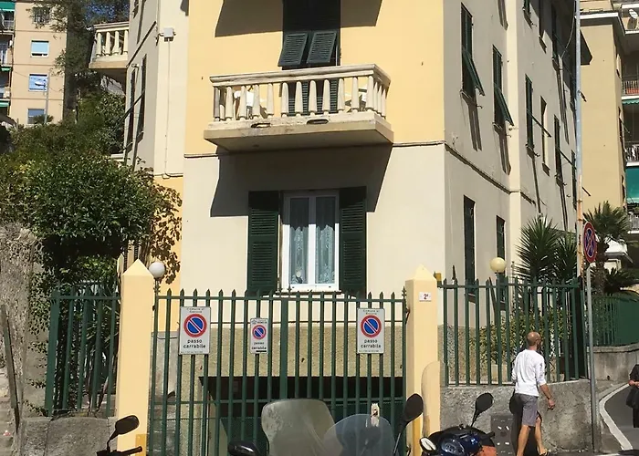 Semesterbostad House Leomar Di Maria Genua